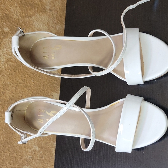 Shoes - Picture 2 of 3